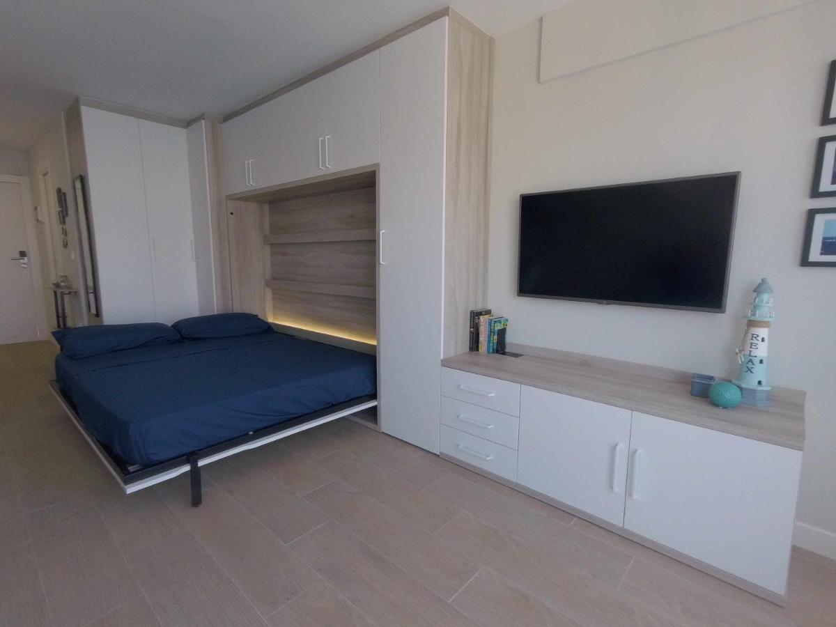Apartamento El Faro De Бенідорм Екстер'єр фото